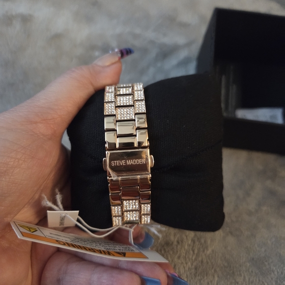 NWT Steve Madden NYC Rose Gold and Multicolor Crystal Womens Watch - Picture 10 of 13